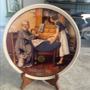 Collection plates Norman Rockwell. Mother’s Day 1983